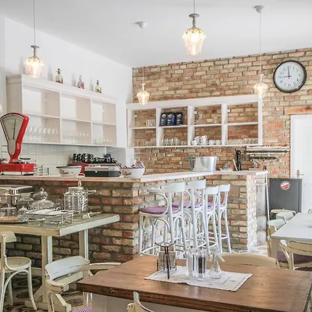 住宿加早餐酒店 Bella