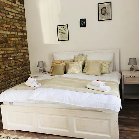 Bella Bed & Breakfast