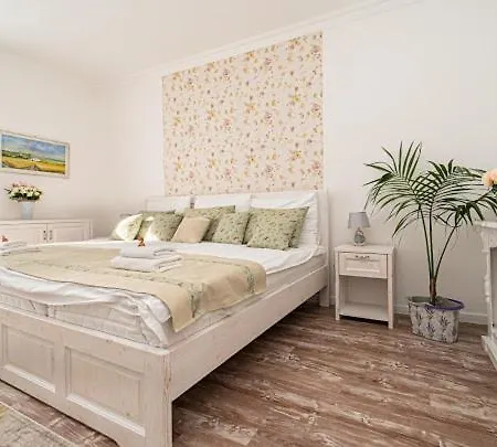 Bella 4* Badacsonytomaj