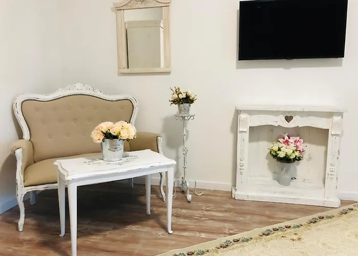 Bella Bed & Breakfast 4*